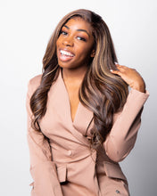 Load image into Gallery viewer, HEADSHOTS PHOTOGRAPHY SESSION